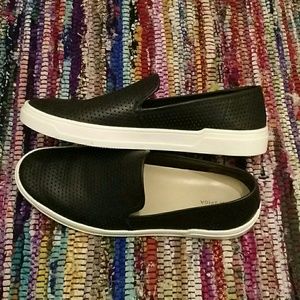 Via Spiga Galea 5 Black Perforated Sneaker 8M